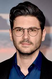 Tolgahan sayışman was born in istanbul on 17 december 1981. Tolgahan Sayisman Photos And Pictures