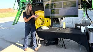 John Deere: Scales digital self-service diagnostics and repair via Operations Center ProService