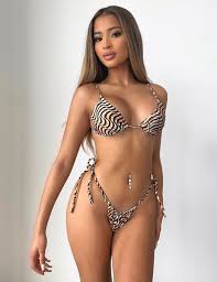 Kaela Tavares - Free pics, galleries & more at Babepedia