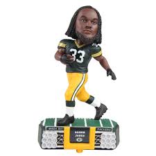 Green Bay Packers Fans Can Save Now At The Bobblehead Hall