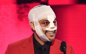 Before adopting the stage name the weeknd, he worked under the aliases of the noise and kin kane.16. The Weeknd S Face Transformation See Before And After Photos From His Possible Surgery