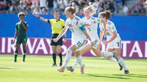 Ich bin ja auch fan, mich kann so ein spiel ja auch richtig. Frauenfussball Deutsche Bundesliga Fallt Ab