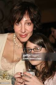 22 Photos & High Res Pictures