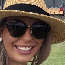 Cara Hawk (@HawkCara)