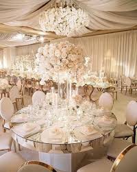 30 Luxury And Elegant Gold Wedding Decorations Mrs To Be In 2020 Wedding Hall Decorations Gold Wedding Reception Elegant Wedding Reception