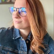 Kasey Tolbert's Instagram, Twitter & Facebook