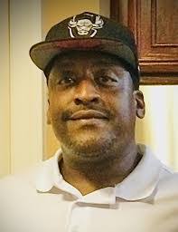 Damien Perry's Instagram, Twitter & Facebook