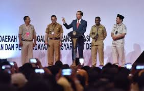 Adapun kenaikan gaji untuk tahun 2021 sendiri gaji pokok pns masih tetap berpegang pada peraturan pemerintah (pp). Jokowi Naikkan Gaji Perangkat Desa Ini Reaksi Kades Di Kab Tangerang