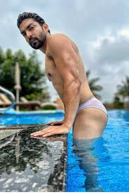 Shaheer Sheikh to Dheeraj Dhoopar, 6 Television actors with rugged physique  | See Pics