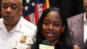 Ebony Thompson's Instagram, Twitter & Facebook