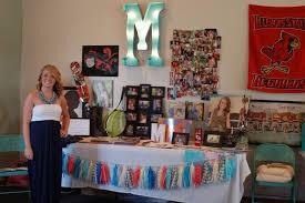 Graduation Party Ideas From A Recent Featured Favorite Pear Tree Blog Graduation Tables Graduation Party Graduation Table Decorations