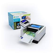 Un detector de billetes falsos se traduce en un dispositivo que tiene como principal función verificar si un billete es legítimo o no, este trabajo lo realiza basado en el uso de tecnologías de luz infrarroja, ultravioleta o magnética, es decir, aplica un conjunto de mecanismo para aportar la mayor seguridad. 10 Mejores Detectores De Billetes Falsos En Abril 2021 Fasaworld
