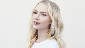 Exclusive Interview: Pop Culturalist Chats with BLUE MOON's Emily Ruhl