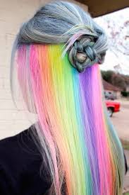 an diesen regenbogenhaaren kann man sich kaum statt sehen der uberraschungse https besthairstylemen regenbogenhaare versteckte regenbogenhaare haarfarben