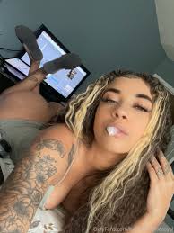 💋 Hannah Marie ( hannahmarieroyal ) OnlyFans leaked photo 11976543 on  Leakedzone