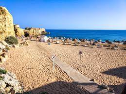 Überzeugen sie sich von unseren zahlreichen urlaubsangeboten. Praia Do Castelo Albufeira Algarve Portugal Beachrex Com