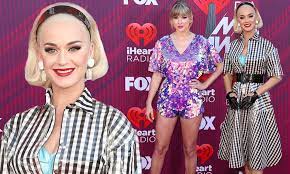 Katy Perry Says She Would Be Open To Collaborating On A Track With Taylor Swift Daily Mail Online