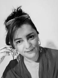 MAYRA YESENIA CASIANO Artista plástica originaria de San Pedro Sula,  Honduras. Inició sus estudios de arte en la Escuela Nacional de Bellas  Artes (ENBA), enriqueciendo posteriormente su formación a través de  diferentes