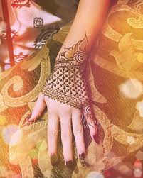 One More Post Before I Head Out To My Private Henna Appointment This Chilly Afternoon A Grateful Shout Out To Romkach Henna Hand Tattoo Henna Designs Henna