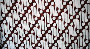Kelembutan bolu gulung yang diisi selai stroberi dan krim kocok dengan motif batik yang sangat cantik ini siap menemanimu untuk kumpul bersama. Https Lifestyle Okezone Com Read 2015 10 02 298 1225164 Tiga Motif Favorit Pembeli Bolu Gulung Batik