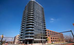 A 2 bedroom apartments averages $965 and ranges from $625 to $1,179. Premier Downtown Columbus Apartments And Condos Arena District