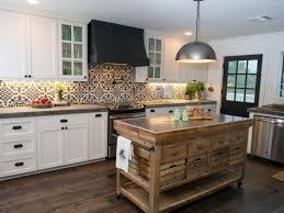 A Must See Fixer Upper Reno Rustic Barn Doors And A Barn To Go With Them Fixer Upper Kitchen Upper Kitchen Cabinets Kitchen Remodel