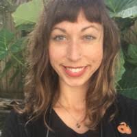 Leah Hamel's Instagram, Twitter & Facebook