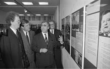 Jung durfte in der großen koalition das unliebsame amt des kriegs befriedungs vertuschungs verteidigungsministers. Franz Josef Strauss Wikipedia