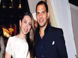 Karisma Kapoor Husband Death News: Karisma Kapoors ex-husband and  industrialist Sunjay Kapur dies of heart attack at 53 while playing polo in  UK | - Times of India