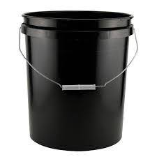 Due to my tent setup, i'm required to veg for roughly 70 days. Leaktite 5 Gal Black Project Bucket Pack Of 3 209338 The Home Depot