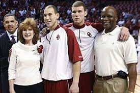Blake griffin family (wife, kids, siblings, parents). Biracial Cutie Blake Griffin Who Is Said To Be Of Haitian American And Caucasian Descent With Parents And Sibling Blake Griffin Multiracial Families Griffin