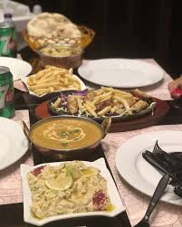 مطاعم تبوك Pa Twitter تجربة متابع مطعم بيت المذاق الهندي المروج سنتر مقابل جامع البازعي قسم للعائلات وقسم للأفراد الطلب كباب سيخ كباب32ريال كان الطعم عادي10 3 بطاطس8ريال10 5 دجاج برياني20ريال 10 10 ح م ص البيت الهندي12ريال دجاج مالاي