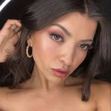 Mayra Vidal's Instagram, Twitter & Facebook