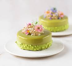 petit gateaux pralinato pistacchio ciliegia e fiori d arancio in love with cake recipe desserts fancy desserts cake
