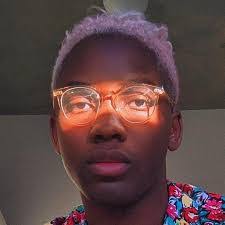 Pam Cross's Instagram, Twitter & Facebook