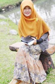 Bolehkah kita melarang perempuan yang tak berhijab memasuki masjid? Karena Wanita Berjilbab Selalu Cantik Indonesian Hijab Blogger Wanita Wanita Cantik Gaya Hijab