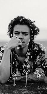 Aesthetic Lockscreen Aesthetic Harry Styles Black And White Harrystylesaesthetic In 2020 Harry Styles Wallpaper Harry Styles Lockscreen Harry Styles Photos