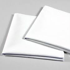 Une serviette de table pliée de manière élégante peut donner une apparence chic à votre table et la technique est assez facile à apprendre. Serviette De Table Tissu Blanc Uni 45 X 45 Cm Falaise Reception