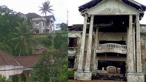 Desain rumah mewah yang satu ini sangat cocok untuk anda yang ingin menggunakan lahan dengan maksimal. Pemiliknya Dibunuh Rumah Mewah Ini Jadi Angker Dan Beginilah Kondisinya Sekarang Tribun Kaltim