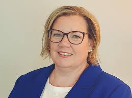 Eli Sakellakis's Instagram, Twitter & Facebook