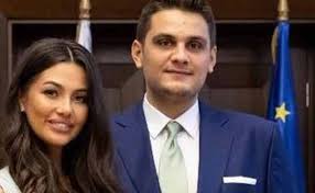 Sursele judiciare citate au declarat ca sotia presedintelui psd, liviu. Newsweek Dragnea Junior Nevasta Au Vrut SÄƒ L Bage La PuscÄƒrie Pe Fiul Lui Caramitru I A Potolit InstanÅ£a Epoch Times Romania