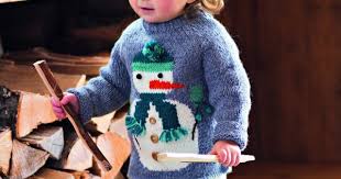 Le bonhomme de neige de noel vous donnera une humeur joyeuse ! Un Pull Pour Enfant Orne D Un Bonhomme De Neige Marie Claire