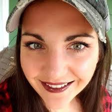 Allison Lester's Instagram, Twitter & Facebook