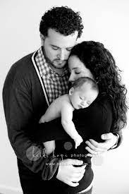 Pin By Heather Drewett On Tinny Tots Newborn Photography Newborn Family Pictures Newborn Family Photos