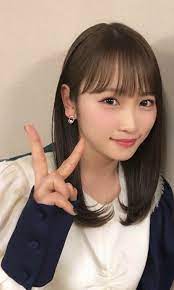 kawaeirina 川栄李奈 川栄 女の子 ポーズ