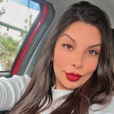 Melanie Meneses's Instagram, Twitter & Facebook