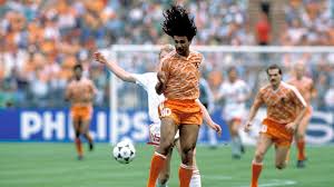 Nederlands elftal artikelen bestel je bij voetbalshop! Vandaag In 1988 Oranje Verslaat Rivaal Duitsland In Halve Finale Ek Rtl Nieuws