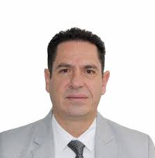 Orgullo ecuatoriano! 🇪🇨👏🏼😃 A pesar de que sus dos bicicletas  (impulsadas por sus manos) sufrieron daños, Sebastián Carrasco llegó a la  cima del Kilimanjaro, la montaña más alta de África »  http://bit.ly/CrrascKlmjro