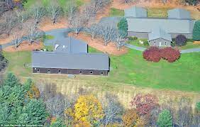 The burial site of bill cosby & camille cosby's two children at their massachusetts estate. Inside Bill Cosby S Massachusetts Compound Where Disgraced Star Is Hiding Daily Mail Online
