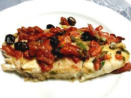 Allontanandoci dal nostro stivale, i filetti di persico vengono solitamente portati in tavola fritti o alla griglia nei paesi scandinavi. Filetti Di Persico Reale Alla Mediterranea